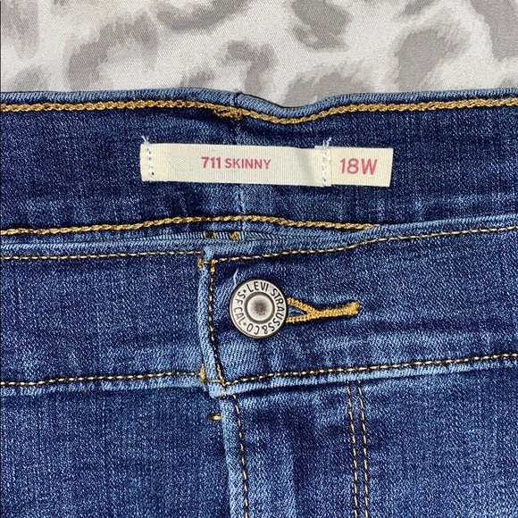Levi’s 711 Skinny 18w - Picture 2 of 5